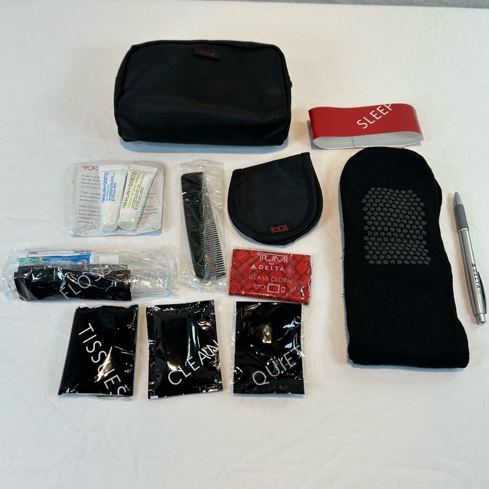 TUMI x Delta 2 Black Amenity Travel KIT Bag Pouch with contents